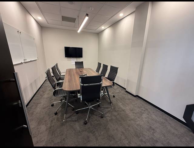 1,593M² OFFICE TO LET IN ROSEBANK
